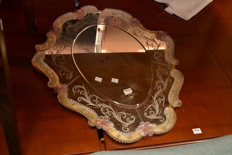 Appraisal: A VENETIAN STYLE WALL MIRROR A VENETIAN STYLE WALL MIRROR