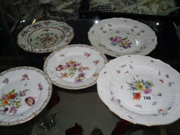 Appraisal: A pair of late Meissen plates one chipped three Dresden