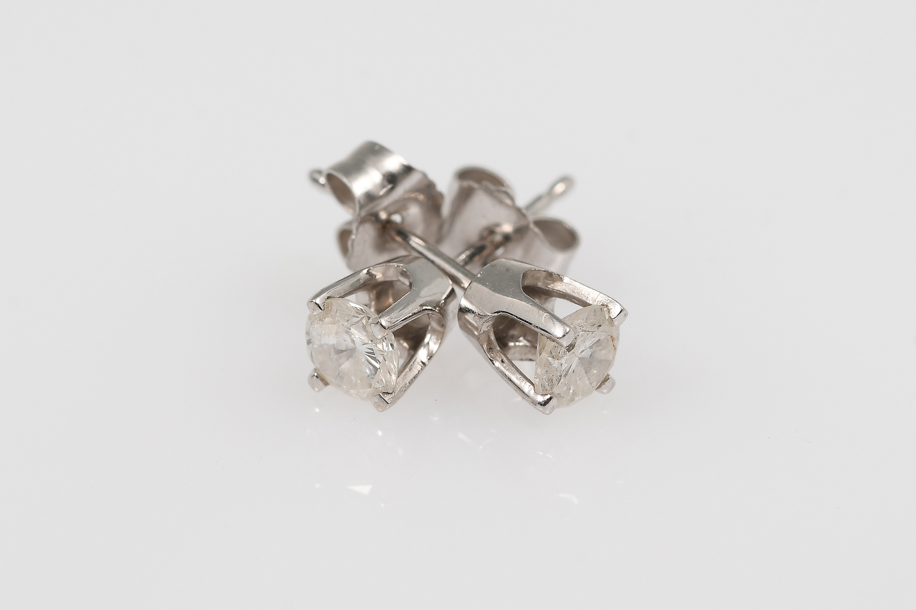 Appraisal: K CTW DIAMOND EARRINGS K white gold earrings contain round