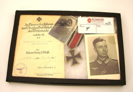 Appraisal: Lot consists of a grouping of the following German WWII