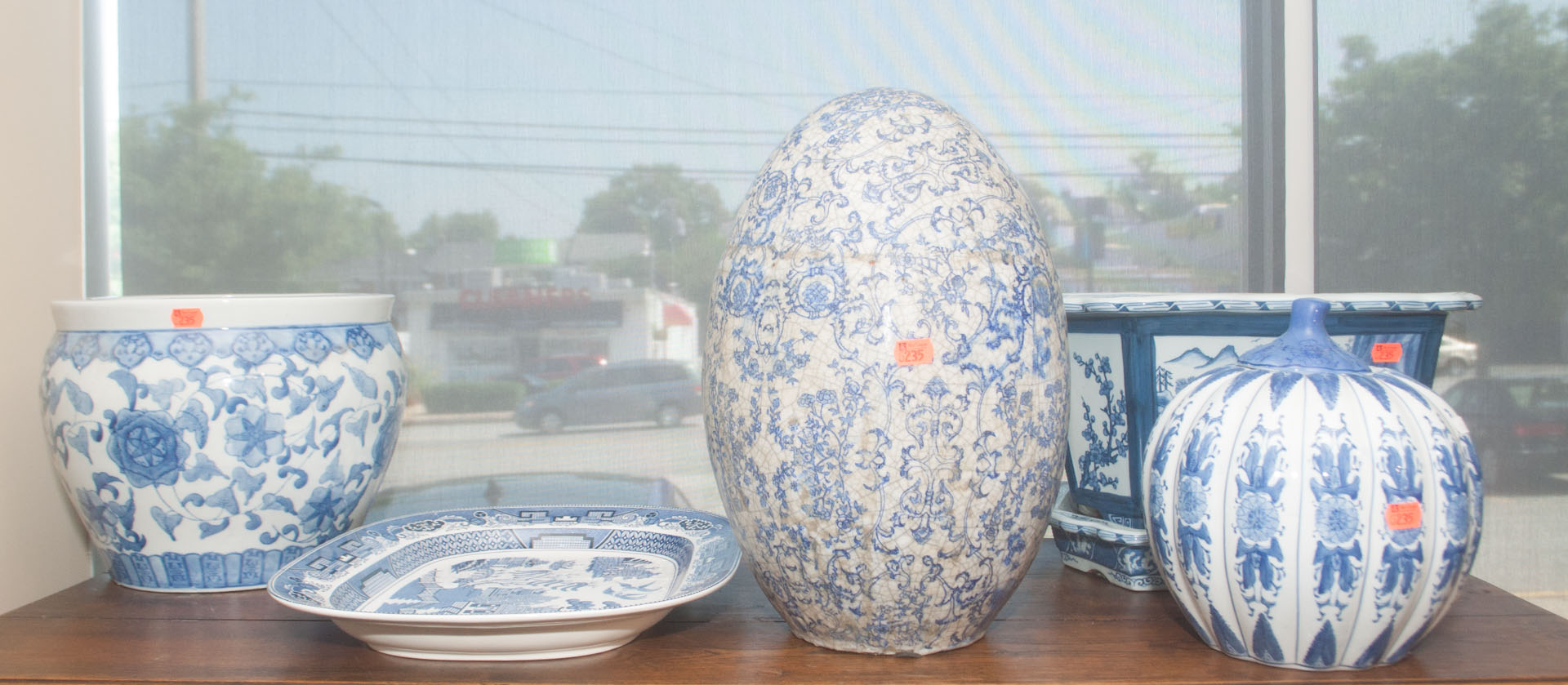 Appraisal: Five-piece contemporary blue and white china Undernumber