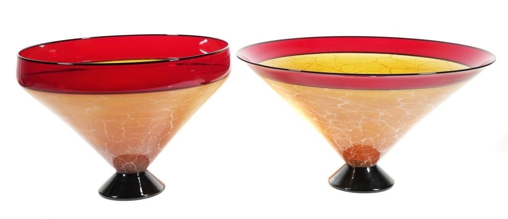 Appraisal: Matched pair of large blown glass bowls by Kenny Pieper