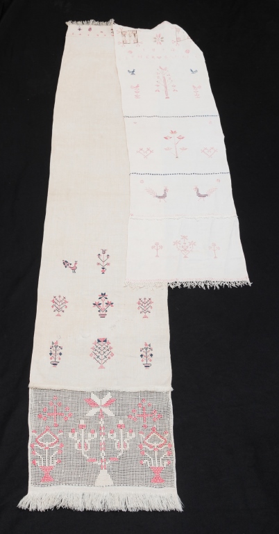 Appraisal: TWO AMERICAN SHOW TOWELS Second quarter th century cotton thread