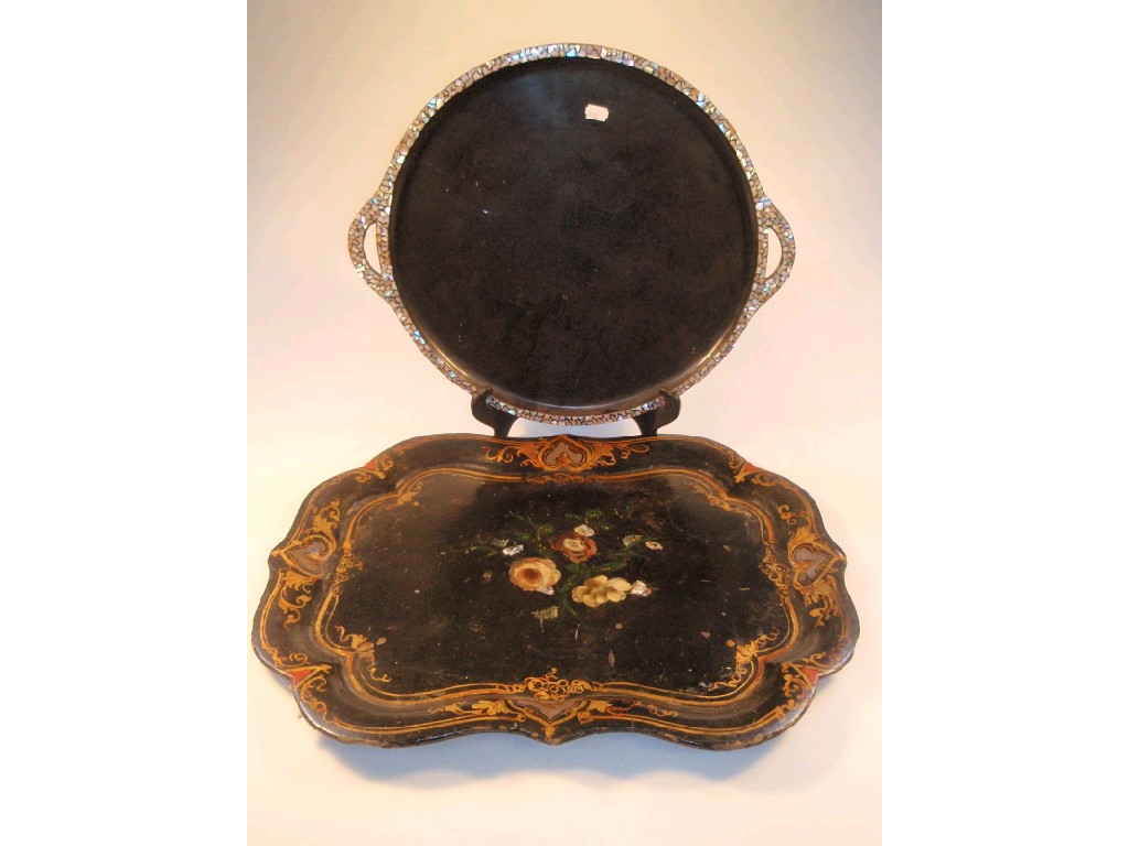 Appraisal: A Victorian papier mach serving tray with gilt and floral