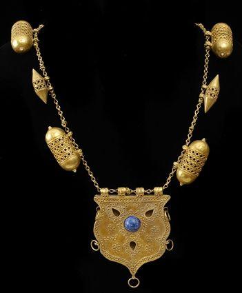 Appraisal: Early Persian Gold Necklace with Shield-Shaped Pendant