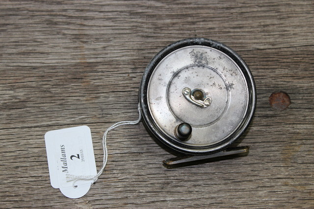 Appraisal: A HARDY BROS 'UNIQUA' FLY FISHING REEL with horn handle