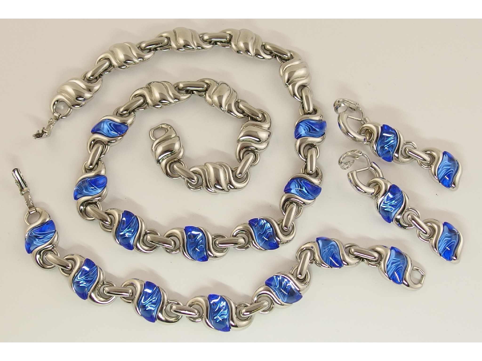 Appraisal: A suite of Swarovski crystal jewellery of blue wave forms