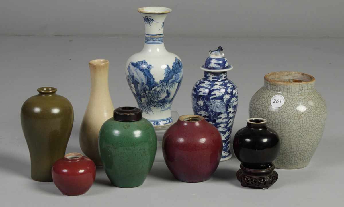 Appraisal: Various Oriental ceramic porcelain vases Various Oriental ceramic porcelain vases