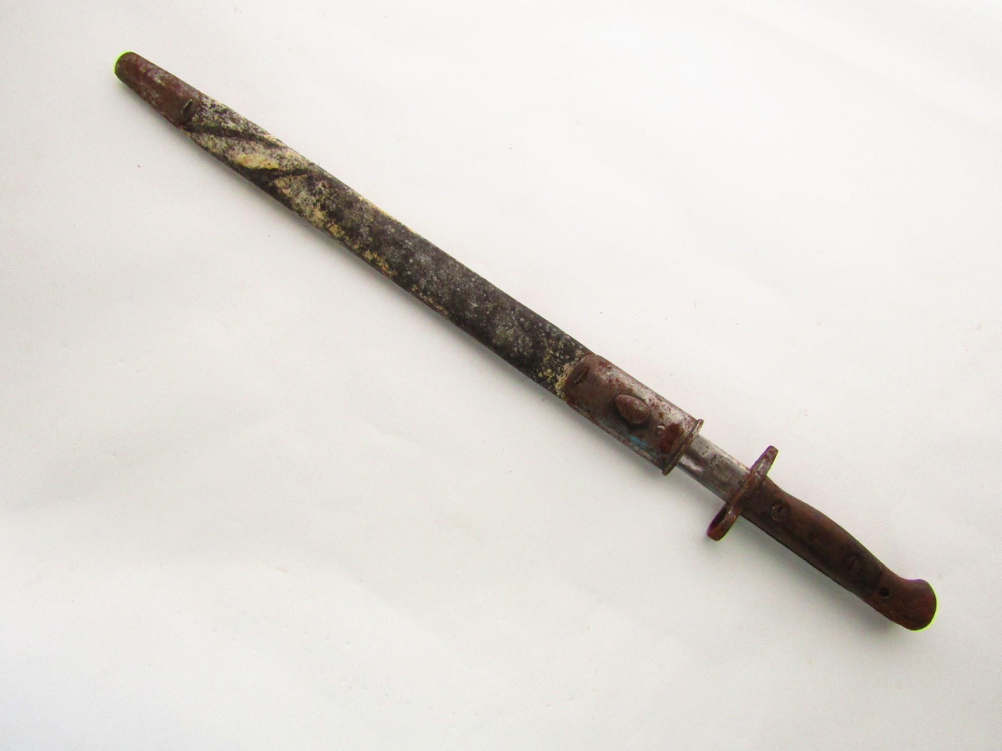 Appraisal: pattern English bayonet and scabbard