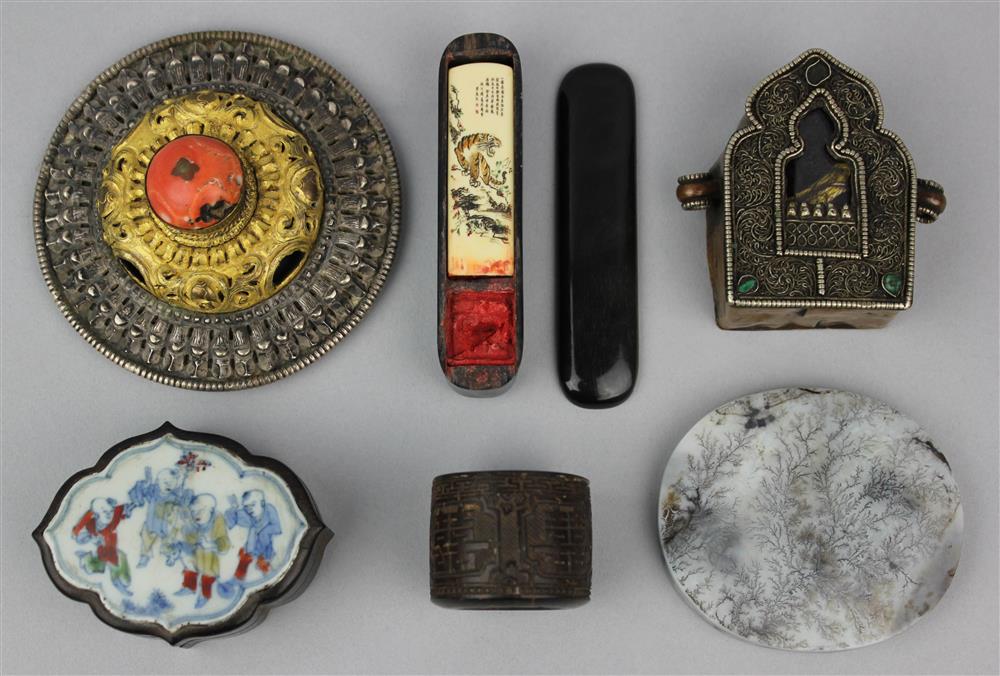 Appraisal: GROUP OF CHINESE AND SINO-TIBETAN ITEMS QING DYNASTY TH CENTURY