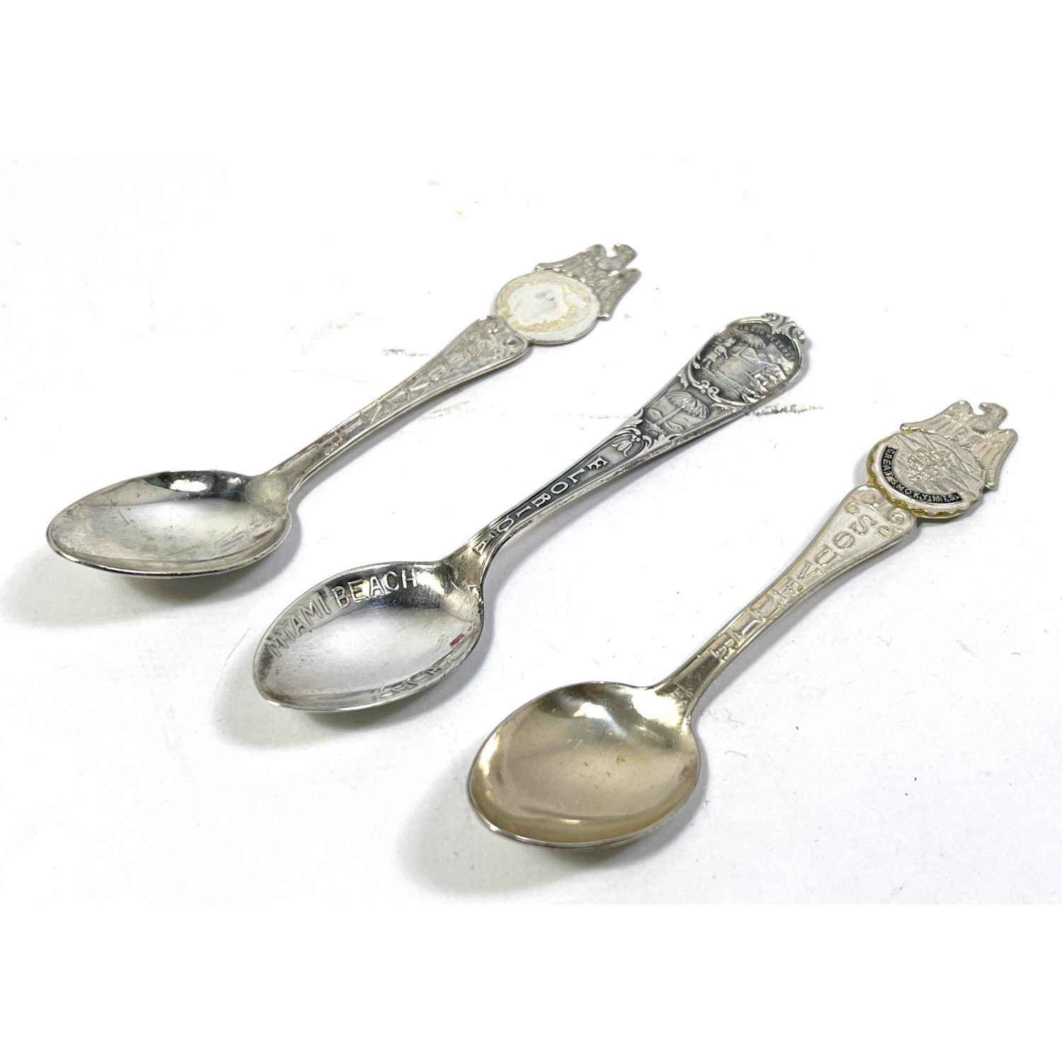 Appraisal: pc Sterling Silver Souvenir Spoons Dimensions H inches Weight Troy