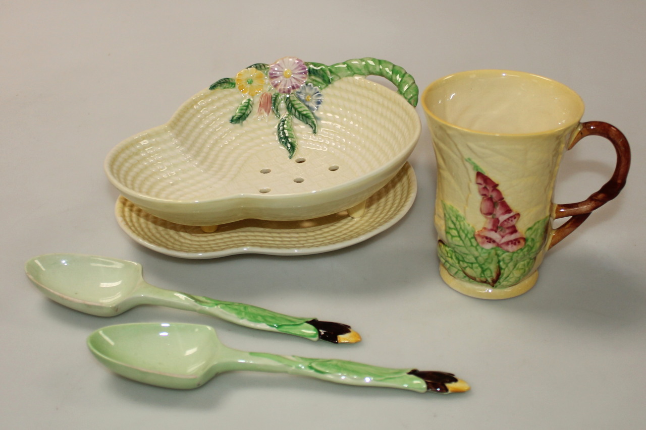 Appraisal: Various thC Carltonware Australian designed floral wares to include salad