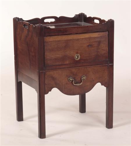 Appraisal: A George III mahogany bedside commode the shaped gallery with