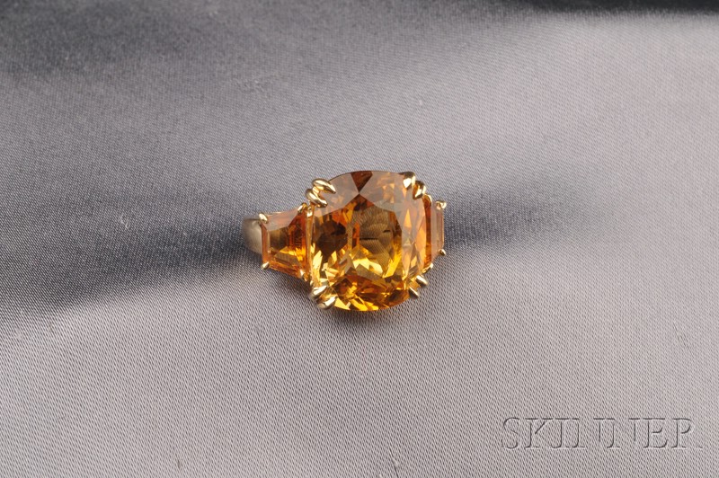 Appraisal: kt Gold and Citrine Ring Seaman Schepps prong-set with a