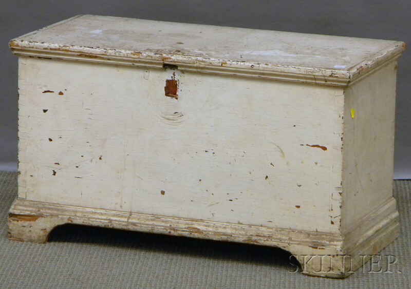 Appraisal: White-painted Pine Dovetail-constructed Storage Chest ht lg in Provenance Estate