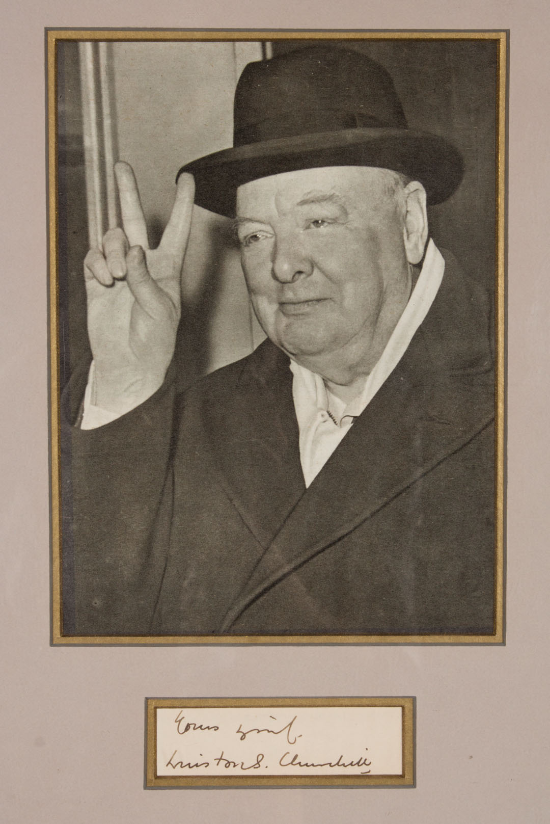 Appraisal: Autograph Sir Winston Churchill - signature inscribed Yours sincerely clipped