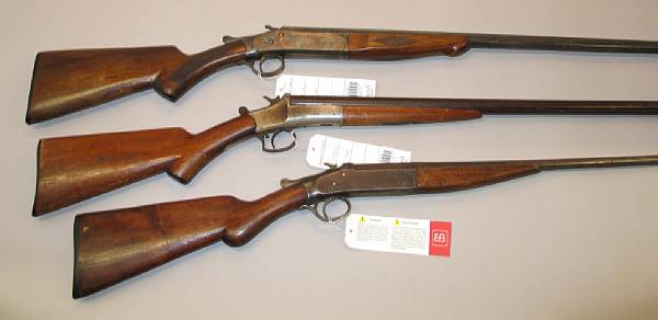 Appraisal: A lot of three American single barrel shotguns Including Wards