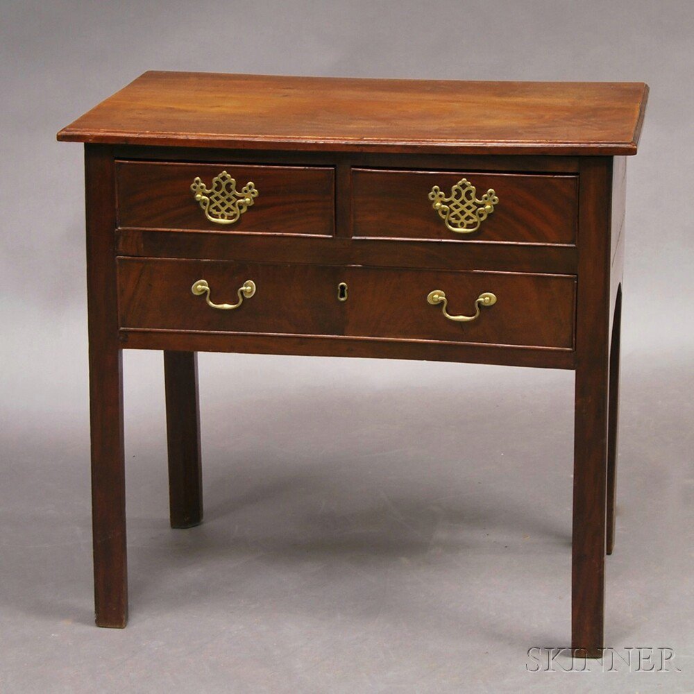 Appraisal: Georgian Mahogany Dressing Table the square molded top on a