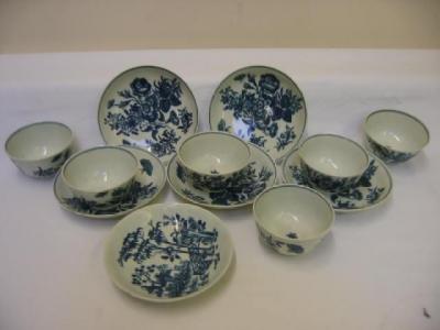 Appraisal: A SET OF SIX WORCESTER PORCELAIN TEA BOWLS with five