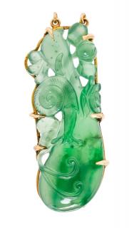 Appraisal: A Yellow Gold and Jadeite Pendant Clasp dwts A Yellow