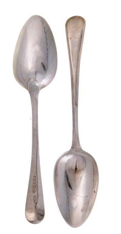 Appraisal: A SET OF TWELVE GEORGE III TABLESPOONS Old English Thread