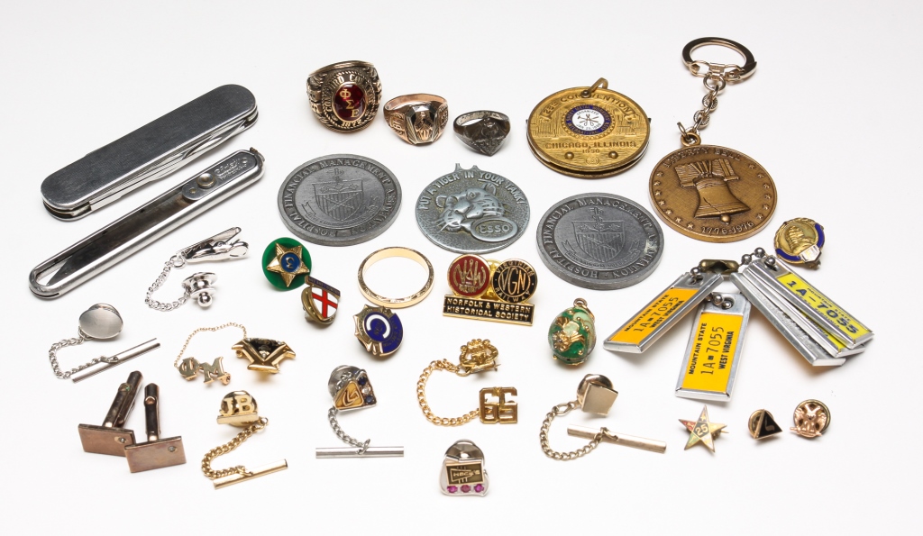 Appraisal: MISC GROUP OF MOSTLY MENS JEWELRY th century Group comprised