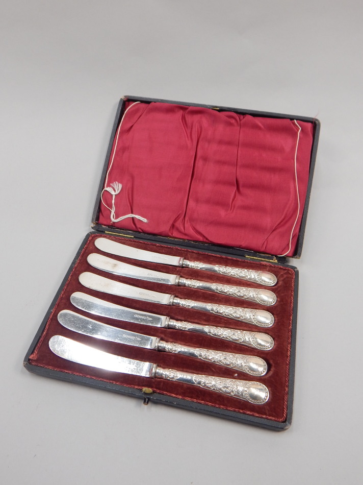 Appraisal: A set of six silver and silver plated dessert knives