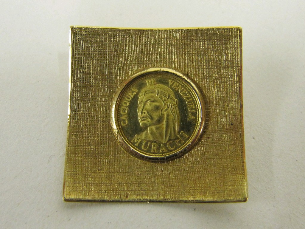 Appraisal: Venezuelan gold coin brooch in ct gold mount Approx gms