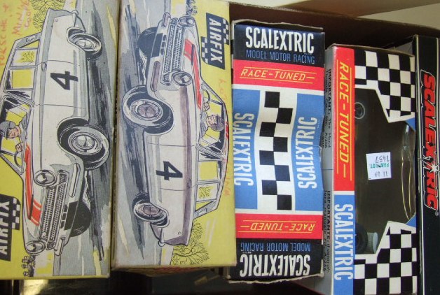 Appraisal: A Scalextric Ferrari GP car boxed a scalextric box for