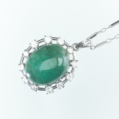 Appraisal: 'S Pendant in k white gold with an emerald and