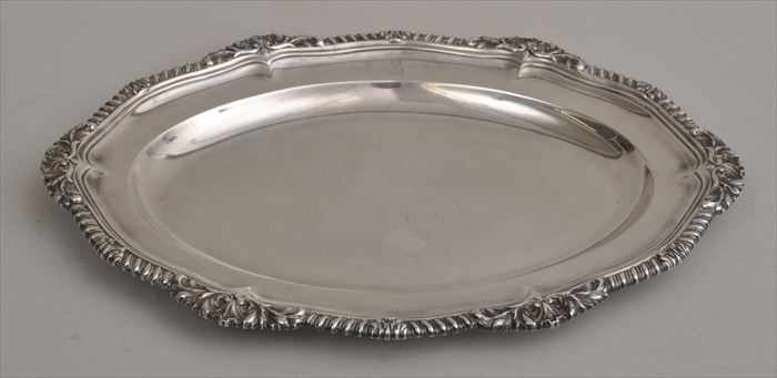 Appraisal: GEORGE IV ARMORIAL SILVER MEAT DISH Robert Garrard London the