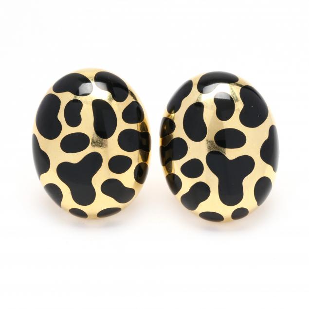 Appraisal: PAIR OF GOLD AND BLACK JADE EARRINGS ANGELA CUMMINGS Designed