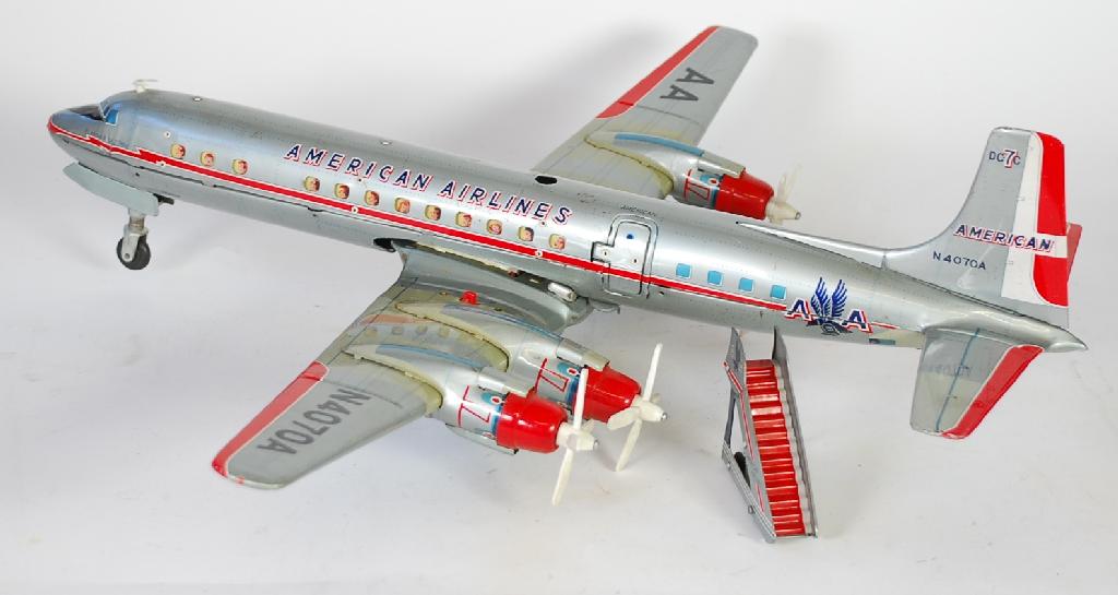 Appraisal: JAPANESE CIRCA 's BOXED BATTERY OPERATED TIN PLATE 'AMERICAN AIRLINES'