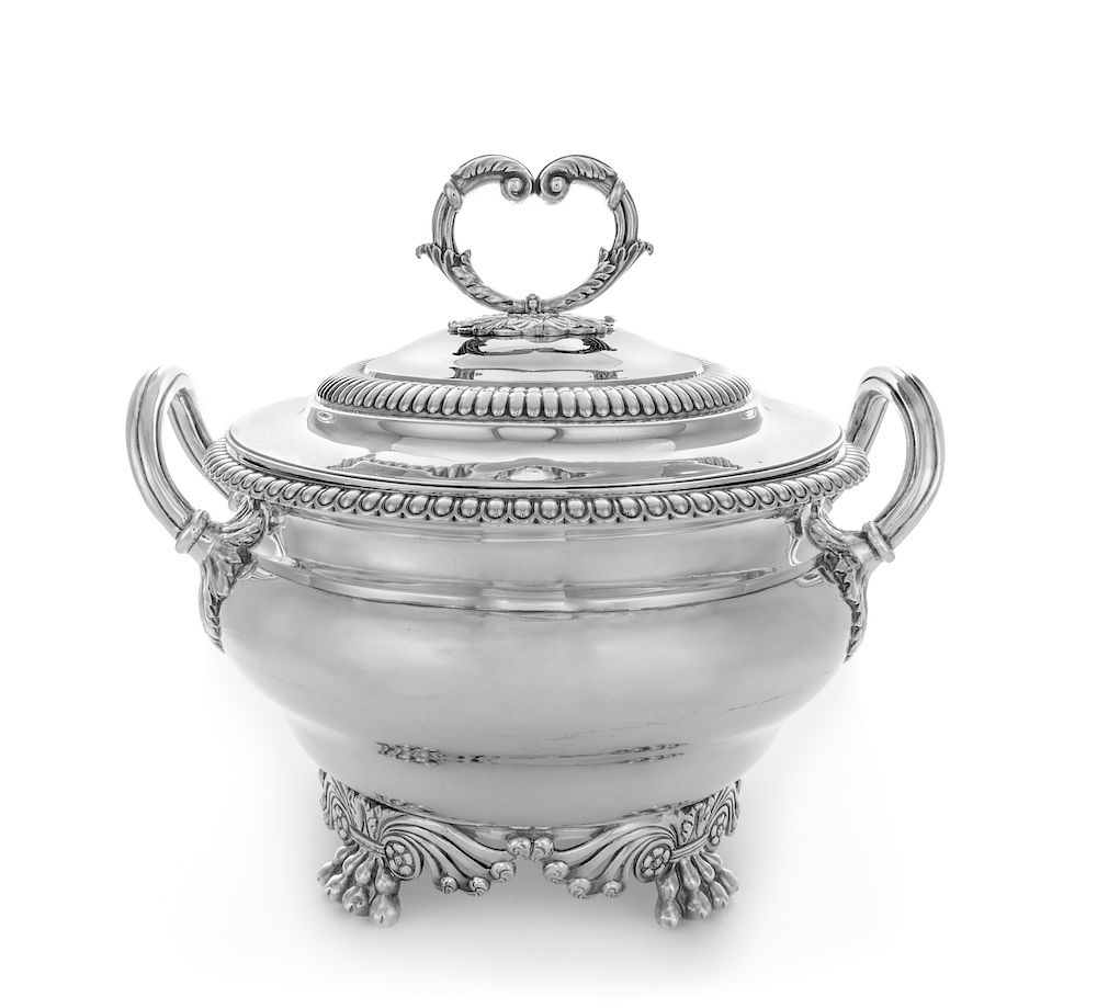 Appraisal: A George III Silver Tureen A George III Silver Tureen