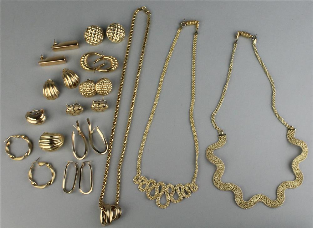 Appraisal: K GOLD JEWELRY SQUIGGLE NECKLACES AND EARRINGS DWTS to include