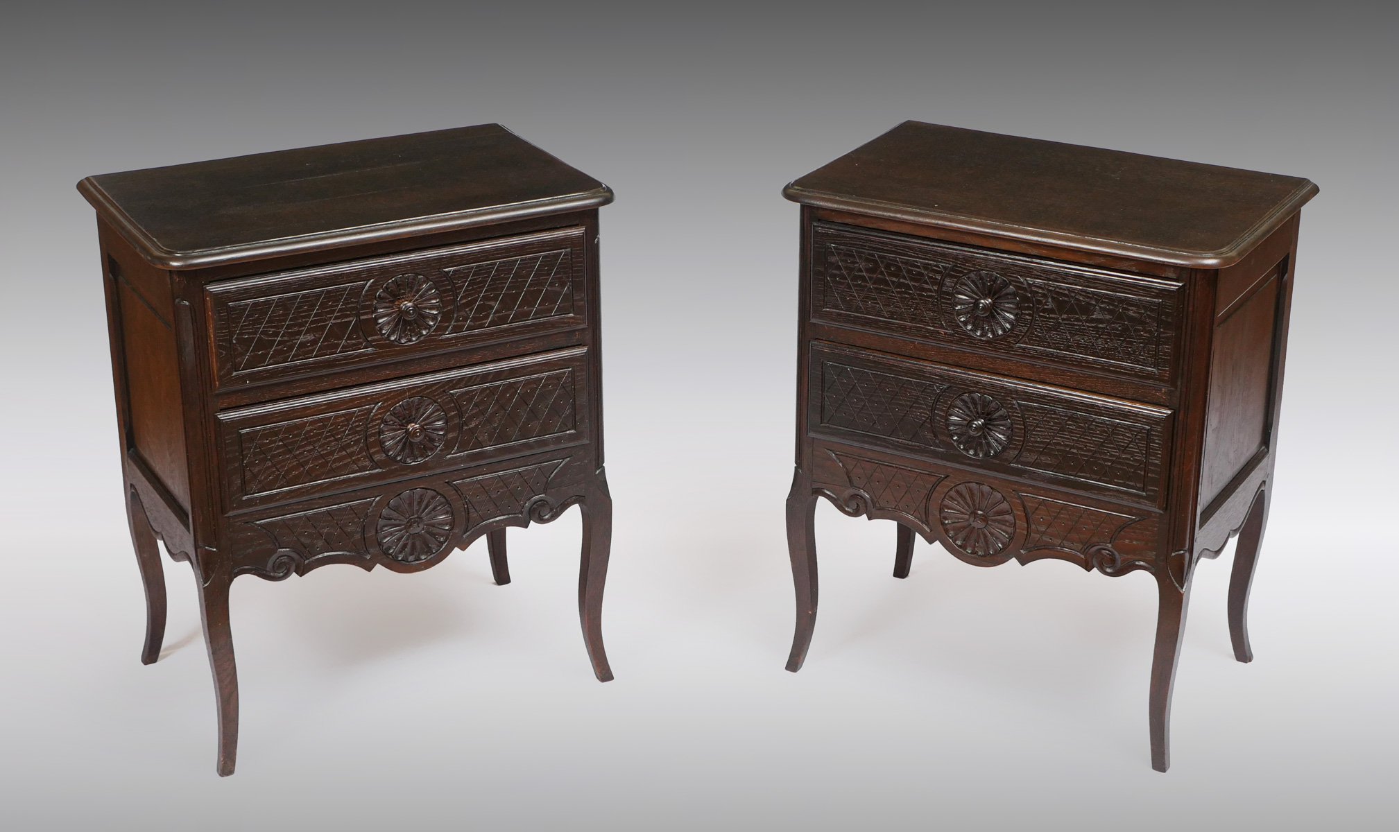 Appraisal: PAIR OF QUEEN MARY STYLE DRAWER NIGHTSTANDS - Carved Queen