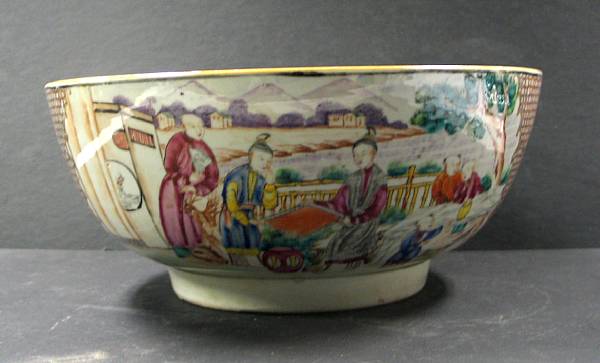 Appraisal: A famille rose export porcelain punch bowl Early th Century