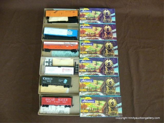 Appraisal: Six Athearn H O Scale Train Cars in Boxes -