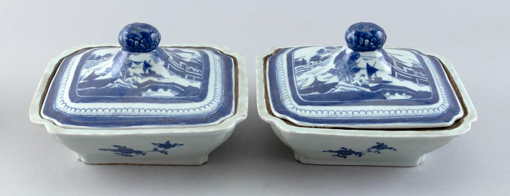 Appraisal: PAIR OF CHINESE EXPORT BLUE AND WHITE CANTON PORCELAIN COVERED