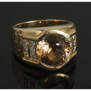 Appraisal: Champagne Topaz Diamond k Gold Ring k yellow gold ring