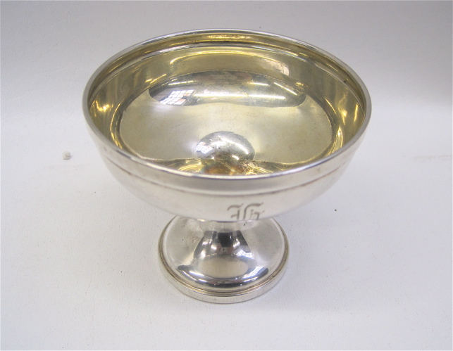 Appraisal: SET OF STERLING SILVER ICE CREAM CUPS on pedestal bases