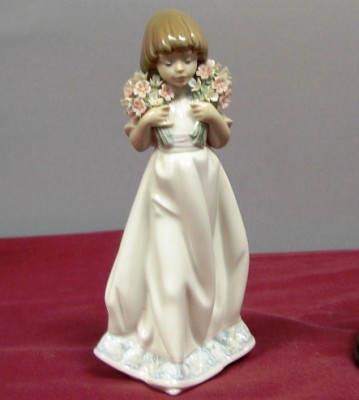 Appraisal: LLADRO - Spring Bouquets Lladro Collector's Society - G Limited