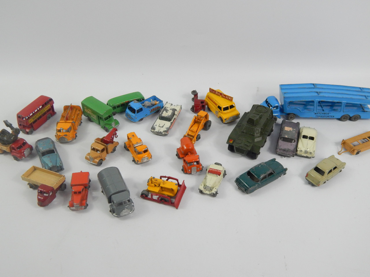 Appraisal: A group of mainly Lesney die-cast vehicles including a car