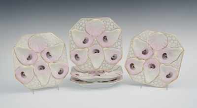 Appraisal: A Set of Five Porcelain Oyster Plates In an unusual