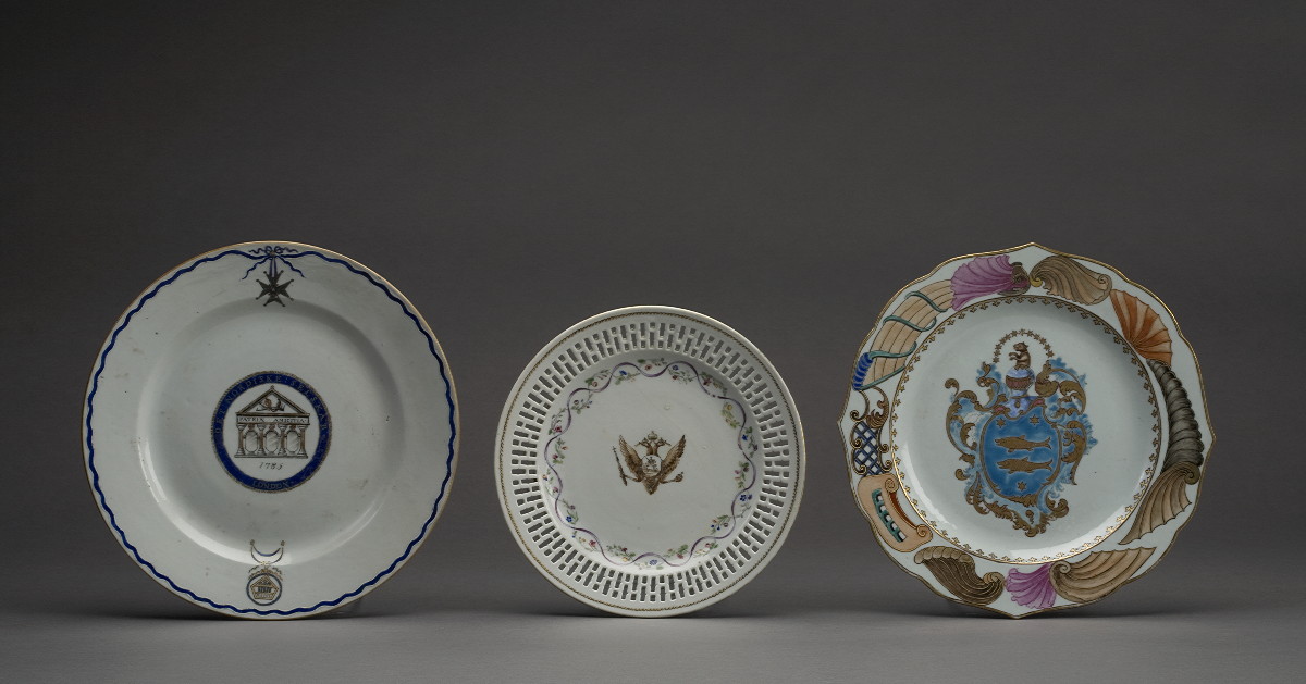 Appraisal: CHINESE EXPORT PORCELAIN ARMORIAL PLATE MADE FOR CATHERINE THE GREAT