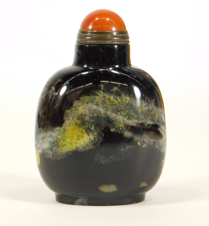 Appraisal: CHINESE BLACK AGATE HARDSTONE SNUFF BOTTLE China th-Early th CenturyBlack