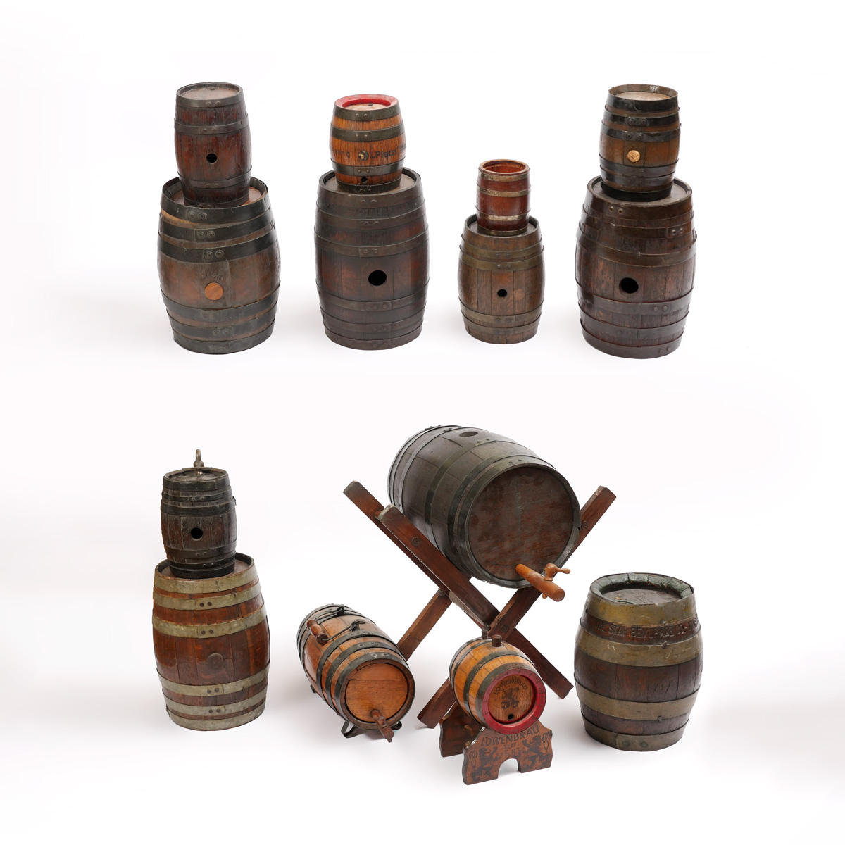 Appraisal: PC CASK KEG BARREL LOT Comprised of different sized barrels