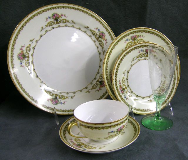 Appraisal: Noritake China dinner service Carltonia pattern service for x plus