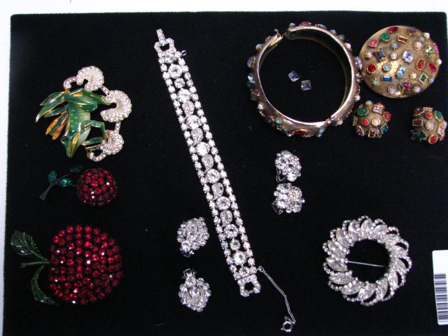 Appraisal: Selection of signed costume jewelry including Vogue Jewelry brooch hinged