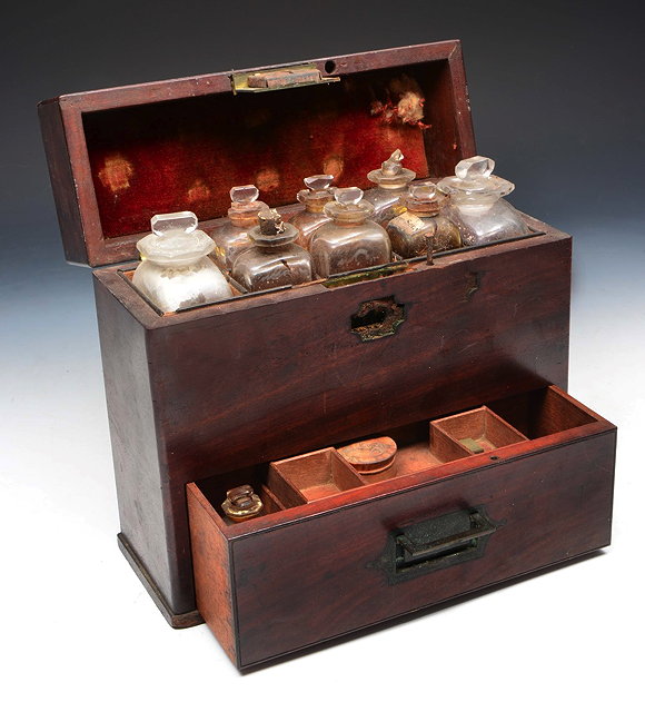 Appraisal: AN EARLY TH CENTURY MAHOGANY APOTHECARY CHEST the top hinging